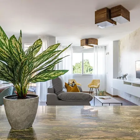 Living4malaga Theatre Square Terrace Apartament